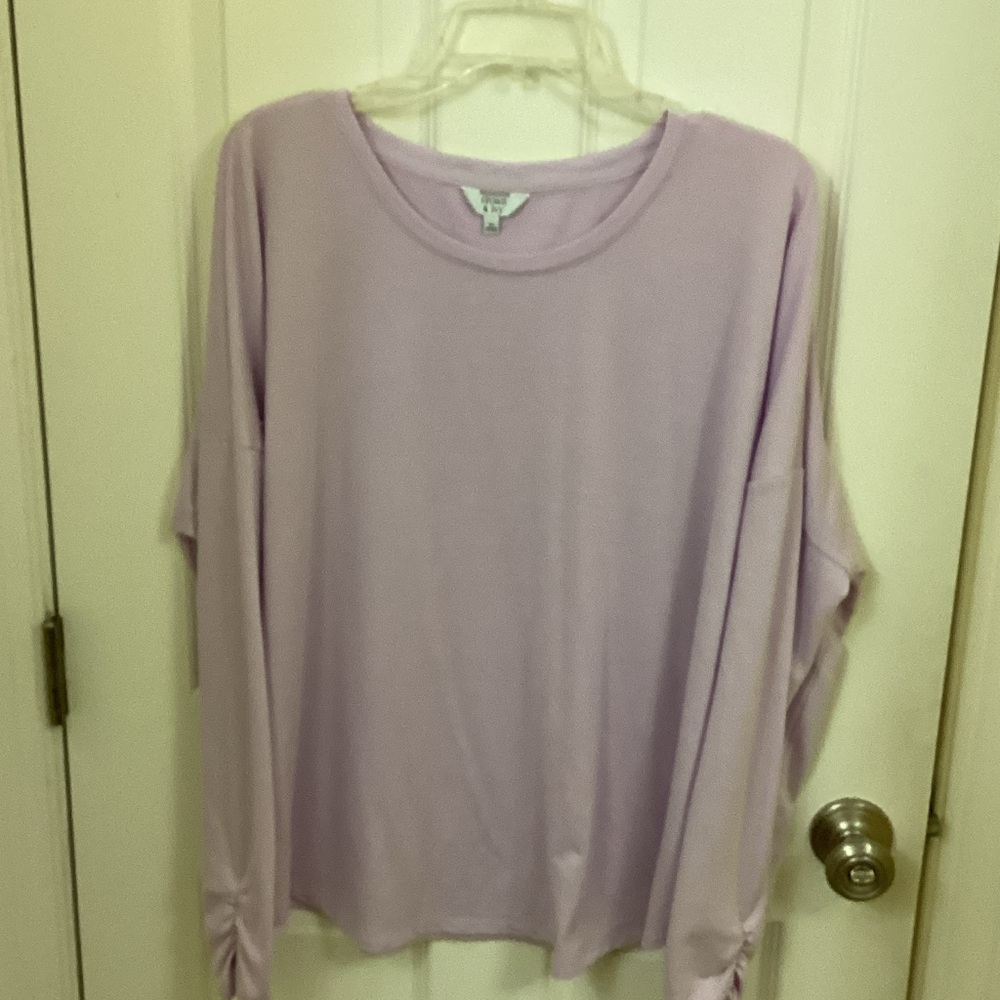 crown & ivy Lilac Long Sleeve Pullover with Gathered Cuffs